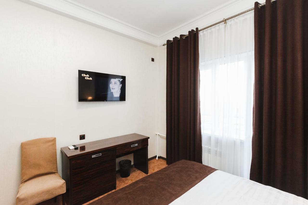Beluga Hotel Atyrau Exterior photo